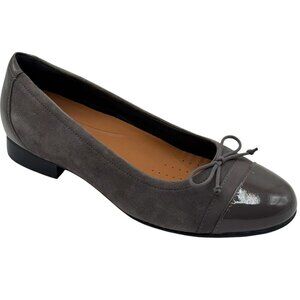 Clarks Unstructured Unblush Grey Suede Leather Ballet Flat‎ Shoe Size 8